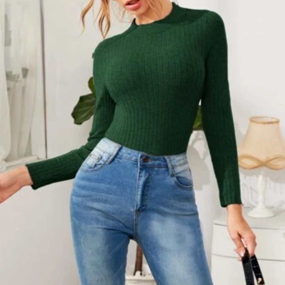Green turtle neck